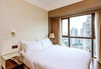 Sen Mei International Apart Hotel has Balcony rooms