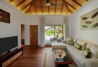 Kurumba Maldives has rooms with a private hot tub