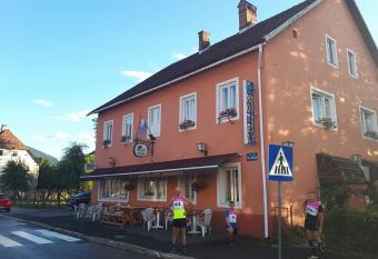 Hotel Mance has Balcony rooms