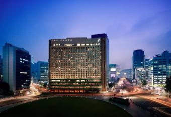 THE PLAZA Seoul, Autograph Collection allows 18 year olds to book a room