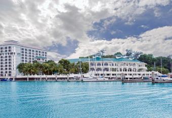 Avillion Admiral Cove allows 18 year olds to book a room