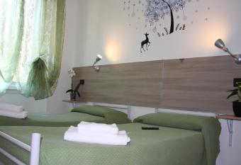 Hotel Adelchi has Balcony rooms