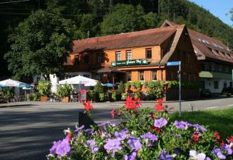 Gr  ner Hof has Balcony rooms