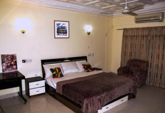 Saint Mary Guesthouse has Balcony rooms