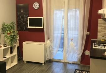 Casa di Ema has Balcony rooms