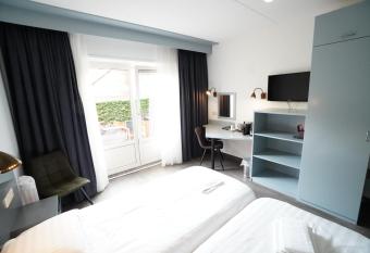 Hotel Brasserie Den Burg has Balcony rooms