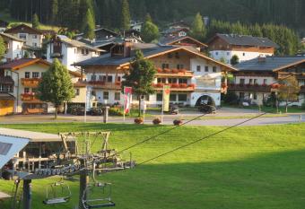 Appartement Sch  rghofer allows 18 year olds to book a room