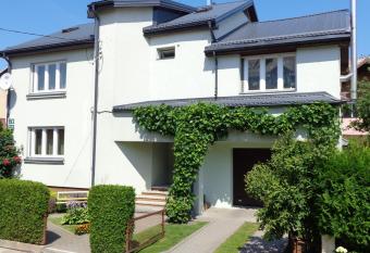 Home B&B allows 18 year olds to book a room