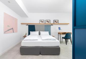 BnBiz - Coworking Hotel allows 18 year olds to book a room
