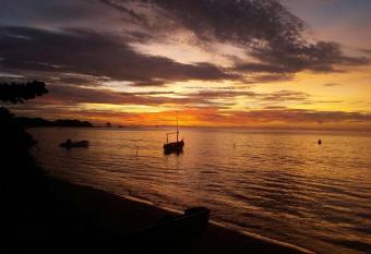 Villa Isabella Putri B&B allows 18 year olds to book a room