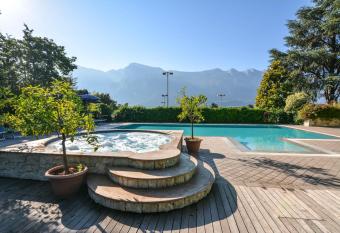 Hotel Limone has Balcony rooms