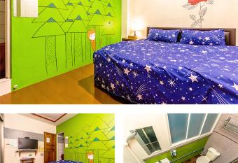 New Fox Guest House has Balcony rooms