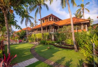 Nugraha Lovina Seaview Resort & Spa has Balcony rooms