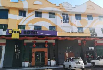 2 Inn 1 Boutique Hotel & Spa allows 18 year olds to book a room