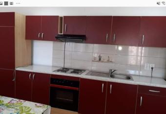 Vila Marina&Eddy has rooms with a private hot tub