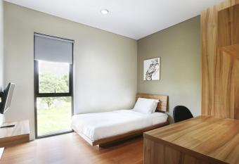 M Pavilion - Lippo Karawaci allows 18 year olds to book a room