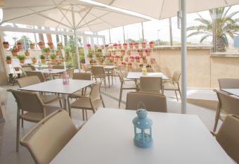 Hotel Sant Jordi has Balcony rooms