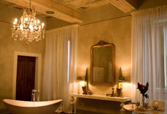 Palazzo Bontadosi Hotel & Spa allows 18 year olds to book a room