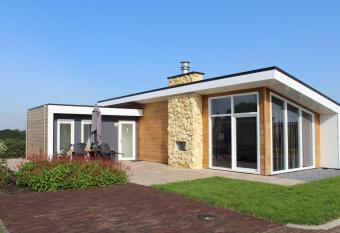 Resort Mooi Bemelen 2 has Balcony rooms