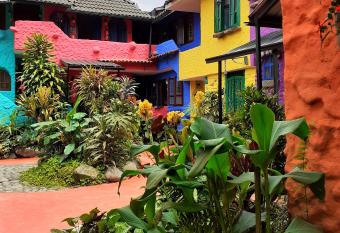 CasKaffeSu Hotel and Restaurant Mindo has Balcony rooms