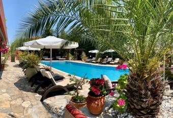 Agrili Apartments & Rooms has Balcony rooms