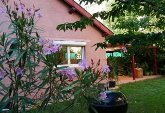 Villa Seignemartin has Balcony rooms