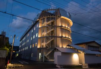 Nikko Station Hotel 2 allows 18 year olds to book a room