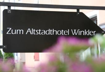 Altstadthotel Brauereigasthof Winkler allows 18 year olds to book a room
