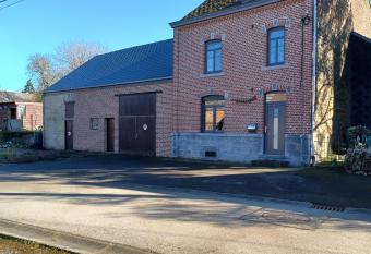 Gite Au Cortil allows 18 year olds to book a room