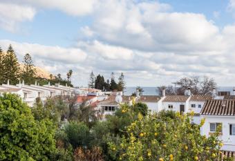 Casa da Praia 98 allows 18 year olds to book a room