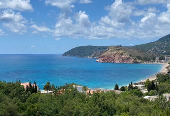 Villa Casanego has Balcony rooms