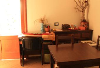 Appartamento Linda Fiera di Roma has Smoking/Balcony rooms