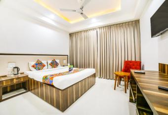 FabHotel Prime Sapphire Inn allows 18 year olds to book a room