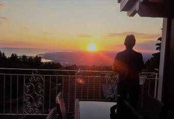 Schwedenhaus Eichenberg allows 18 year olds to book a room