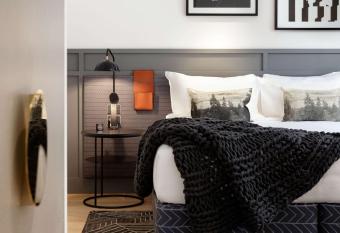 QT Queenstown has Balcony rooms