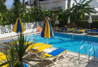 Elite Apartments has Balcony rooms