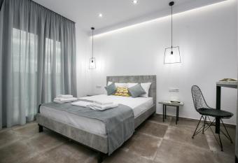 Il Grigio Apartments has Balcony rooms