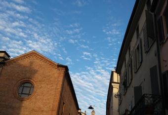 Da Selly has Balcony rooms