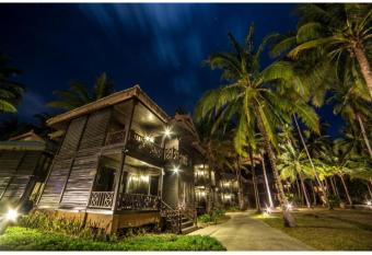 The Taaras Beach & Spa Resort allows 18 year olds to book a room