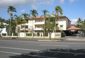 Tradewinds McLeod Holiday Apartments allows 18 year olds to book a room
