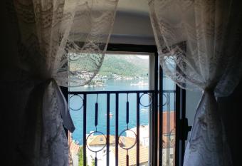 BellaVistaZmukic Guesthouse has Balcony rooms