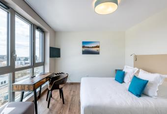 All Suites Bordeaux Marne     Gare Saint-Jean allows 18 year olds to book a room