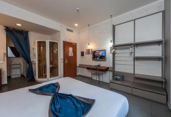 Hotel California has rooms with a private hot tub