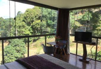 Pousada Restaurante Portal do Ceu allows 18 year olds to book a room