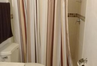 Hospedaje en Santa Catarina allows 18 year olds to book a room