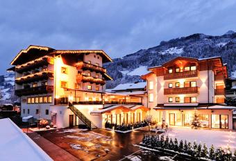 Hotel Theresia has Balcony rooms