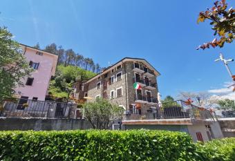 Antiche Terre Hotel & Relax allows 18 year olds to book a room