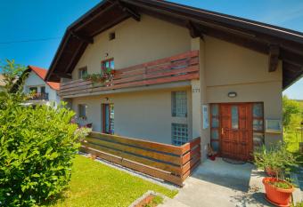 Donna Plitvice Lakes has Balcony rooms