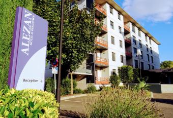 Alezan H  tel & R  sidence allows 18 year olds to book a room