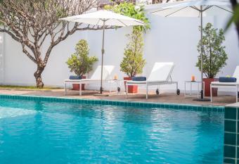 Le Charme Vientiane Hotel has Balcony rooms